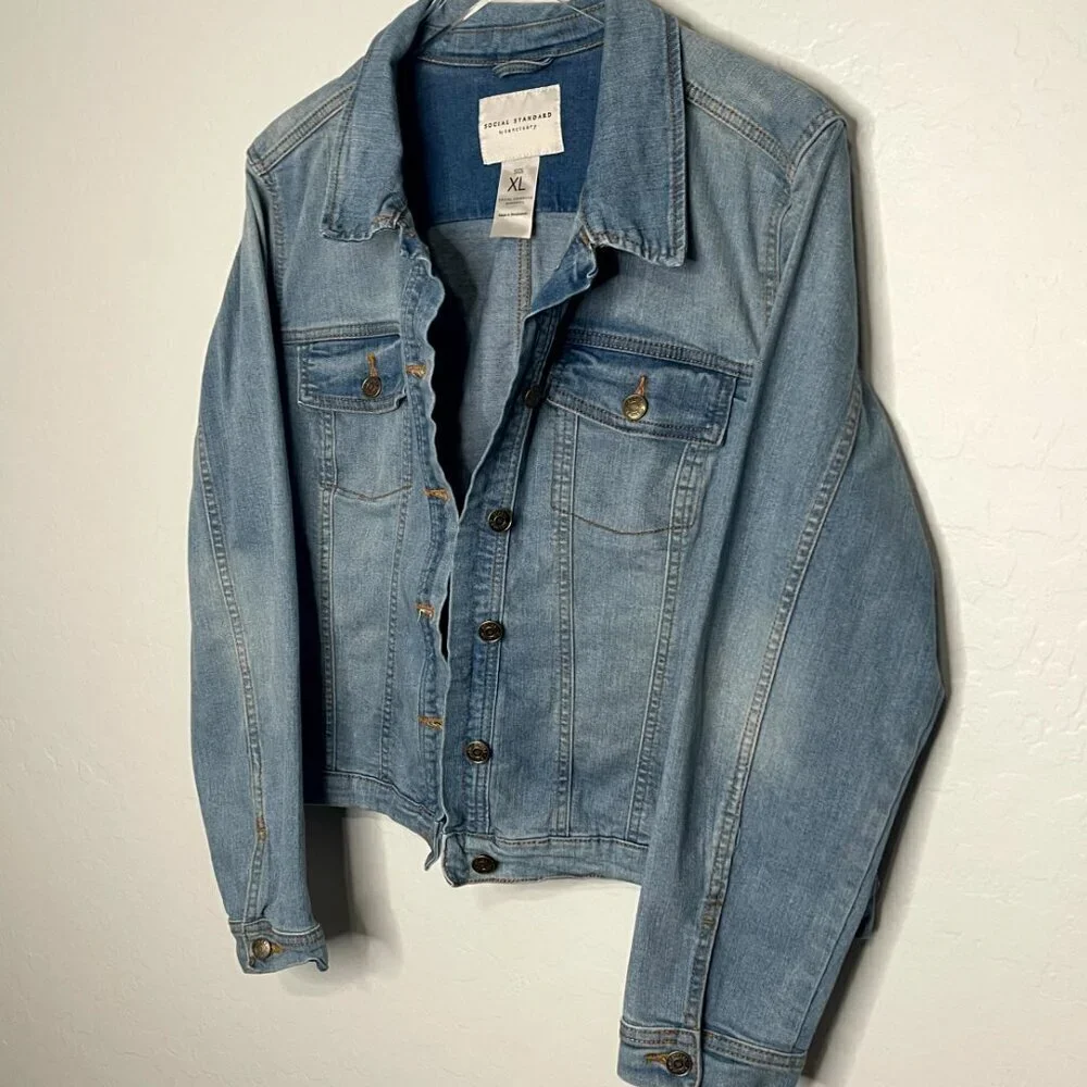 Social Standards by Sanctuary Classic Denim Jean Jacket Size XL - Picture 3 of 9